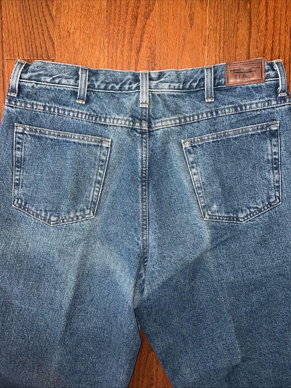 L.L. Bean Men's Straight-Leg Flannel lined Medium Wash Jeans